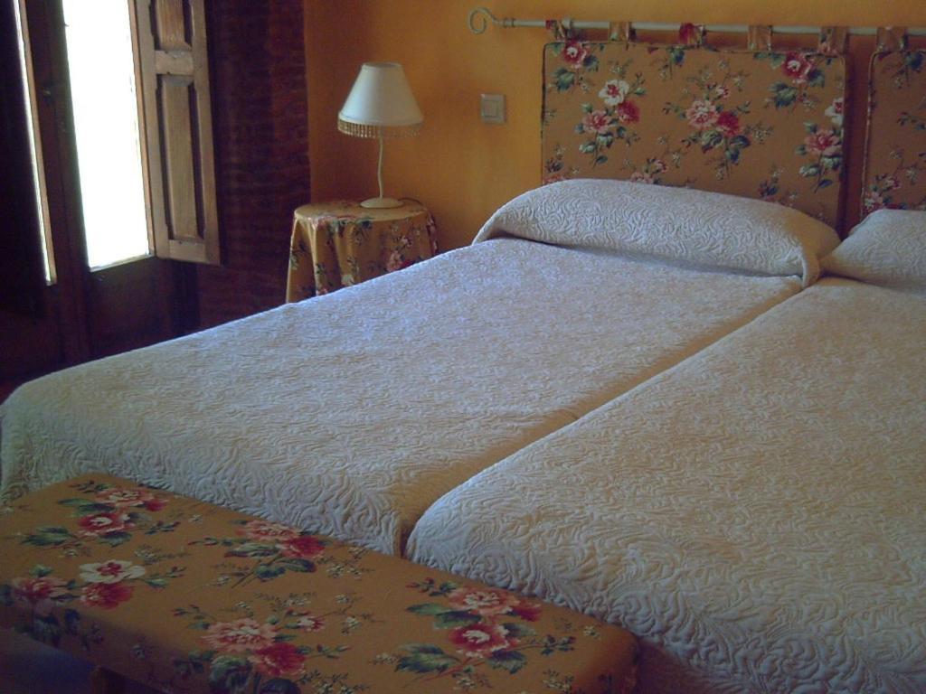Hotel Balneario Almeida Dama Verde Almeida de Sayago Bilik gambar